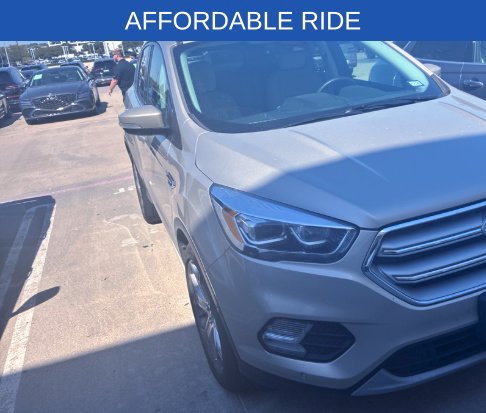 Used 2018 Ford Escape Titanium w/ Ford Safe & Smart Package FWD image 1