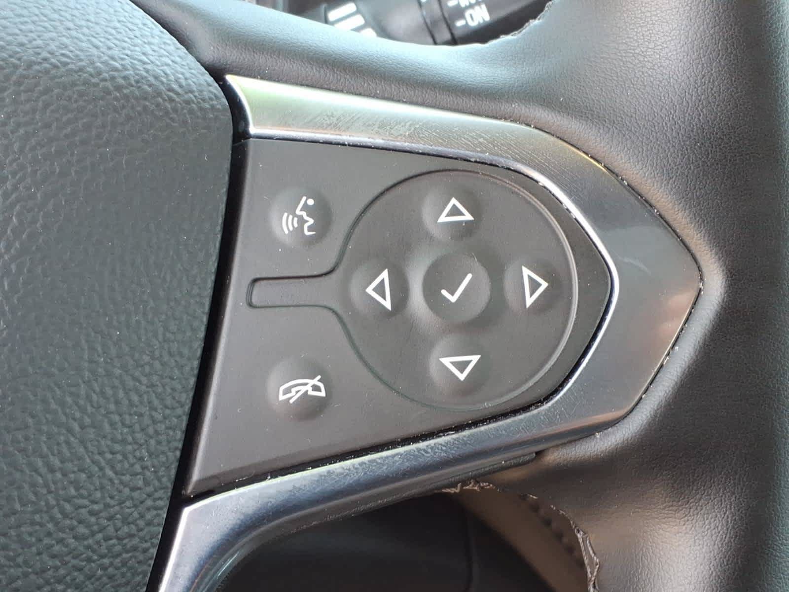Used 2023 Chevrolet Traverse LT FWD image 34