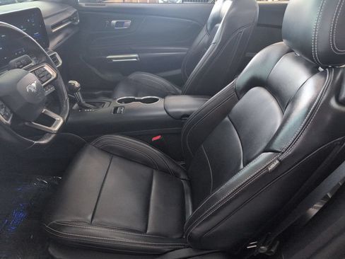 Used 2025 Ford Mustang Premium RWD image 22