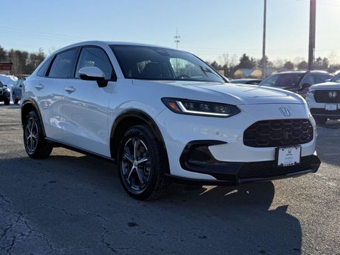 Certified 2023 Honda HR-V EX-L image 3