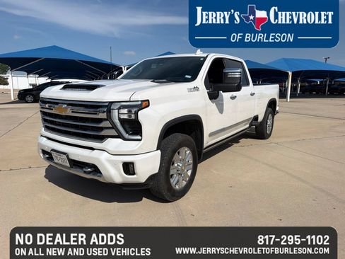 Used 2024 Chevrolet Silverado 2500 High Country w/ Technology Package AWD/4WD image 1