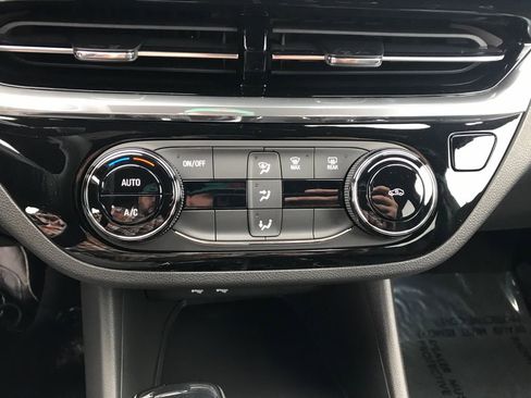 New 2026 Buick Envista Sport Touring FWD image 27