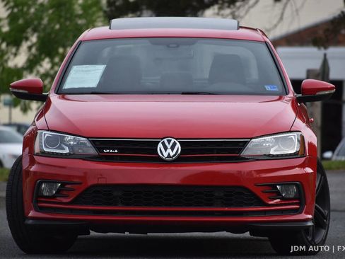 Used 2016 Volkswagen Jetta GLI SEL FWD image 3