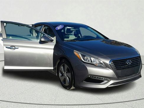 Used 2017 Hyundai Sonata Plug-In Hybrid image 8