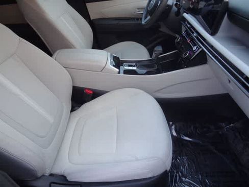 Used 2025 Hyundai Tucson SEL FWD image 14
