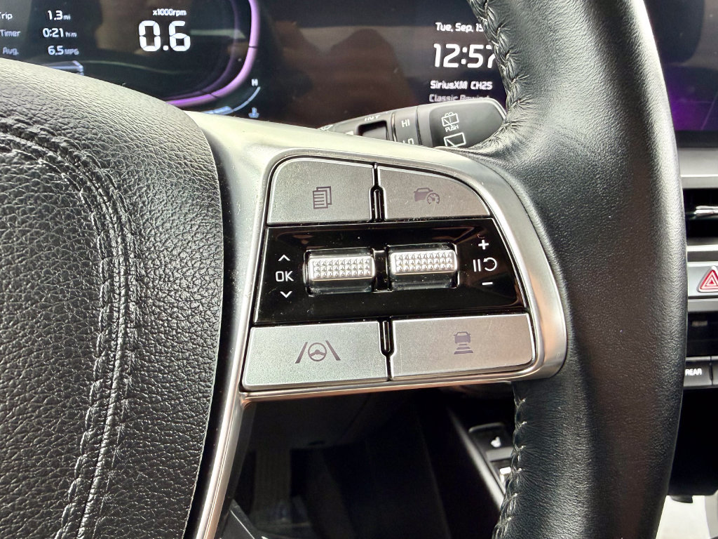 Used 2025 Kia Telluride S AWD/4WD image 28