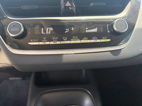 Used 2024 Toyota Corolla LE w/ LE Convenience Package FWD image 28