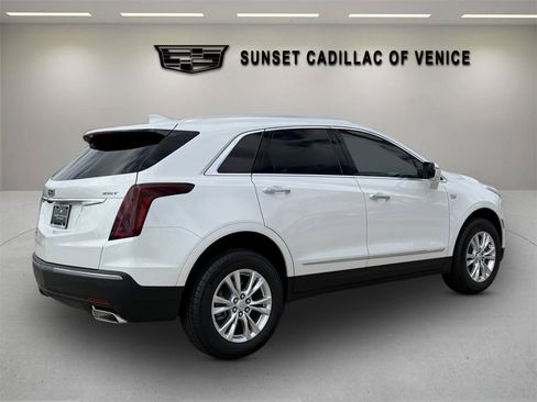 New 2026 Cadillac XT5 Luxury image 3