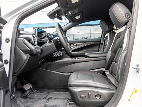 Used 2024 Chevrolet Blazer EV LT AWD/4WD image 7