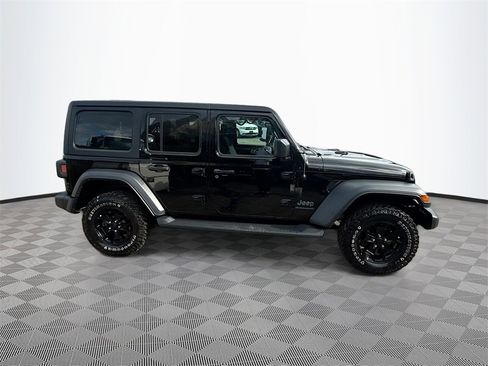 Used 2023 Jeep Wrangler Unlimited w/ Cold Weather Group image 5