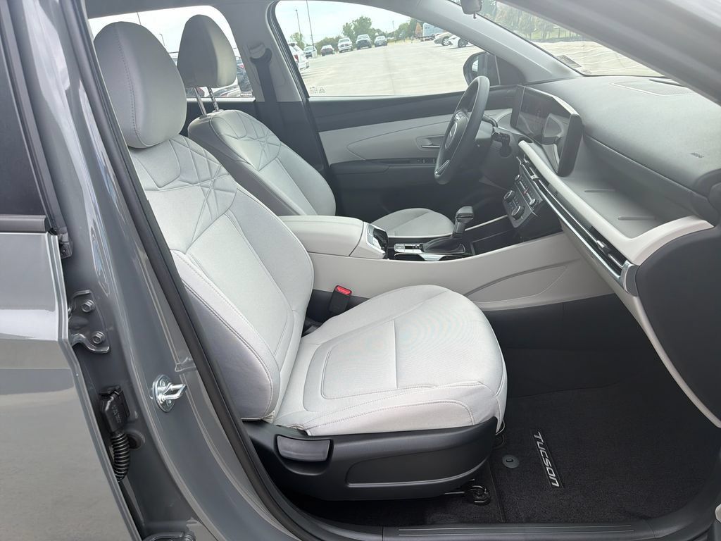 New 2026 Hyundai Tucson SE FWD image 35