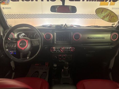 Used 2021 Jeep Gladiator Willys image 32
