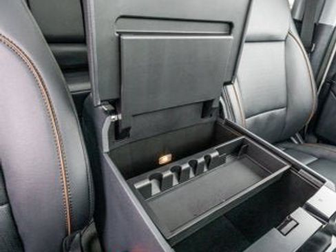 New 2026 Ford F250 Lariat w/ Black Appearance Package image 63