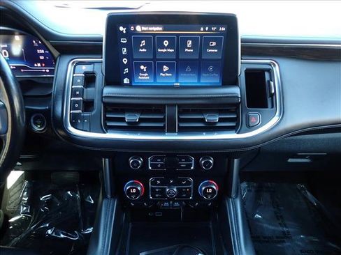 Used 2022 Chevrolet Suburban LT AWD/4WD image 17