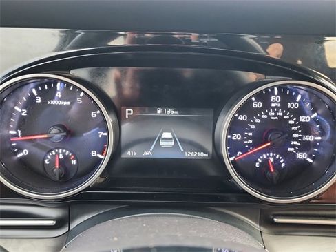 Used 2022 Kia Carnival SX image 30