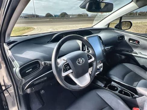 Used 2017 Toyota Prius Prime Advanced image 15