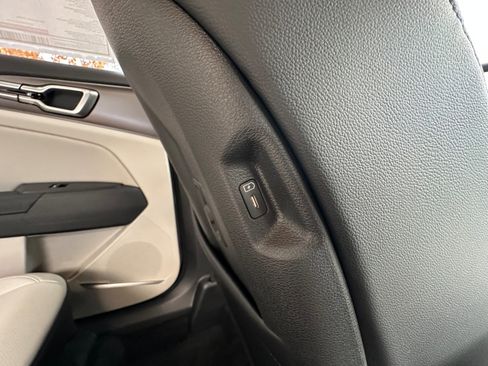 New 2026 Kia Sportage EX image 21