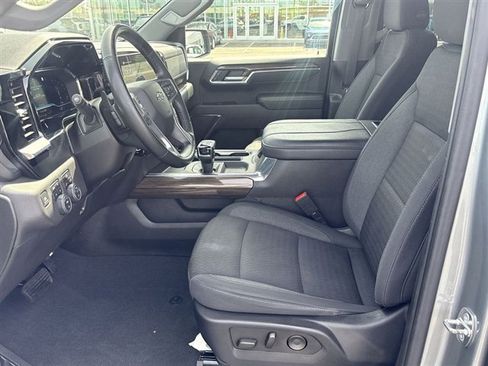 Used 2023 Chevrolet Silverado 1500 RST AWD/4WD image 19