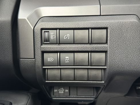 Certified 2025 Toyota Tacoma SR5 image 32