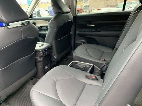 New 2026 Toyota Grand Highlander AWD image 13