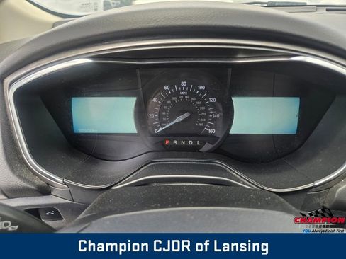 Used 2020 Ford Fusion SE image 18