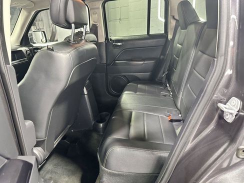 Used 2016 Jeep Patriot High Altitude AWD/4WD image 22