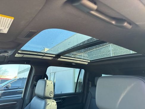 Used 2025 Chevrolet Suburban LT w/ Comfort Package image 20