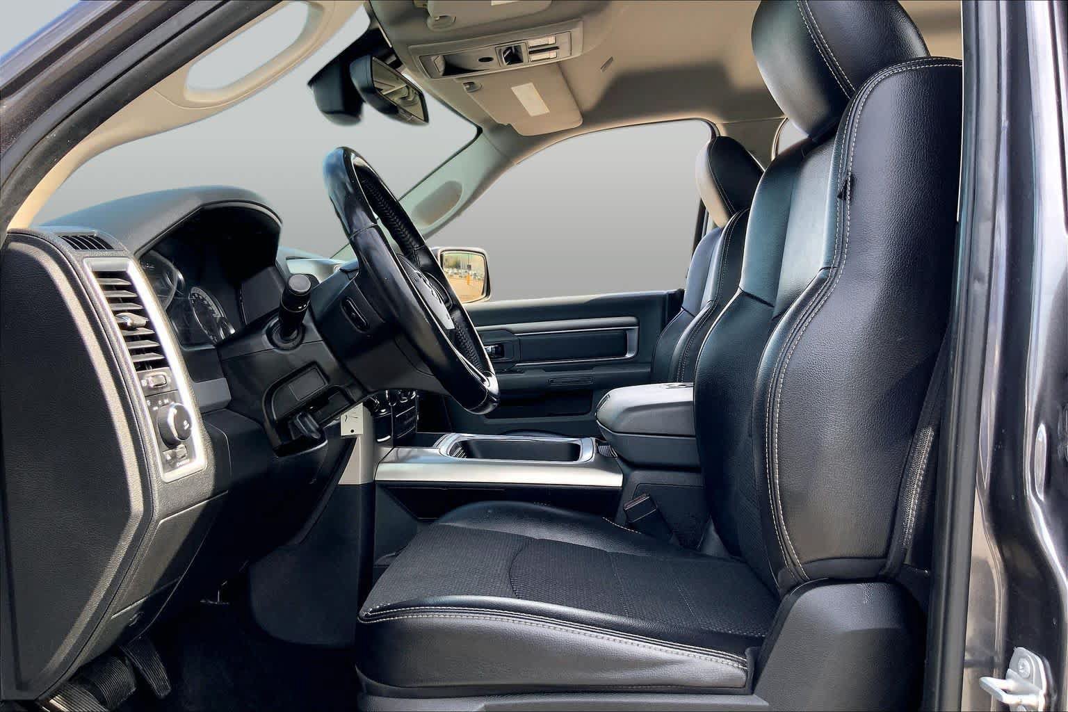 Used 2017 RAM 1500 SLT RWD image 8