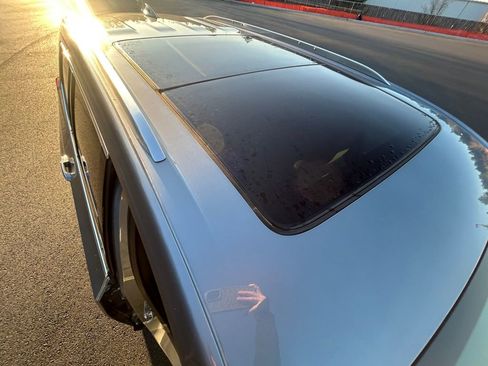 Used 2025 Cadillac XT6 Premium Luxury image 28