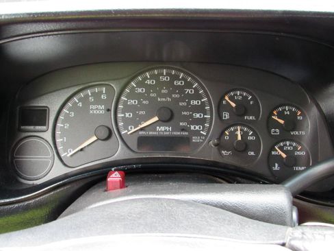 Used 2002 Chevrolet Silverado 2500 LS AWD/4WD image 16
