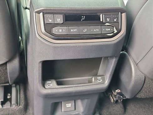 Used 2026 Lexus TX 500h AWD w/ Technology Package image 17
