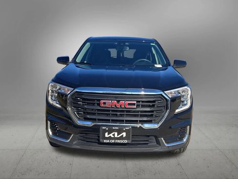 Used 2024 GMC Terrain SLE image 9