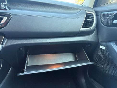 Used 2021 Kia Seltos SX w/ SX Sunroof Package image 9