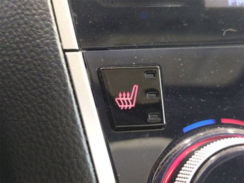 Used 2018 Subaru Outback 2.5i Limited image 25