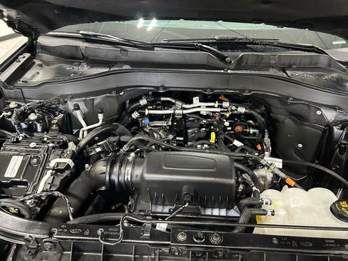 Certified 2024 Ford Explorer XLT w/ Equipment Group 202A AWD/4WD image 33