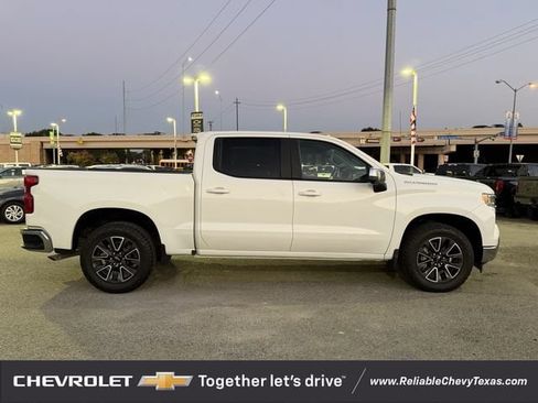 Used 2025 Chevrolet Silverado 1500 LT w/ Safety Package AWD/4WD image 3