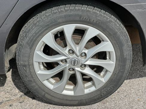 Used 2019 Nissan Sentra SV FWD image 27