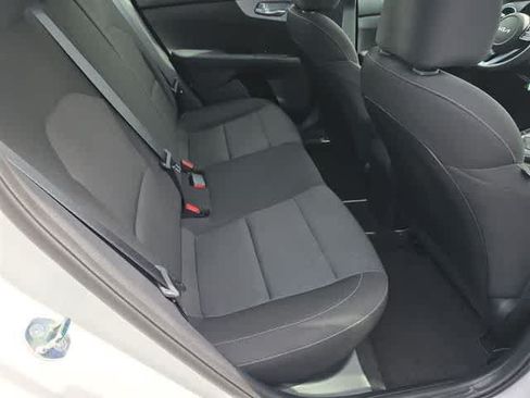 Used 2024 Kia Forte LXS w/ LXS Technology Package FWD image 19