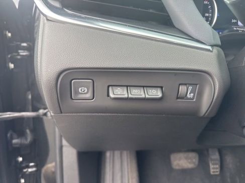 Used 2024 Buick Enclave Premium image 15