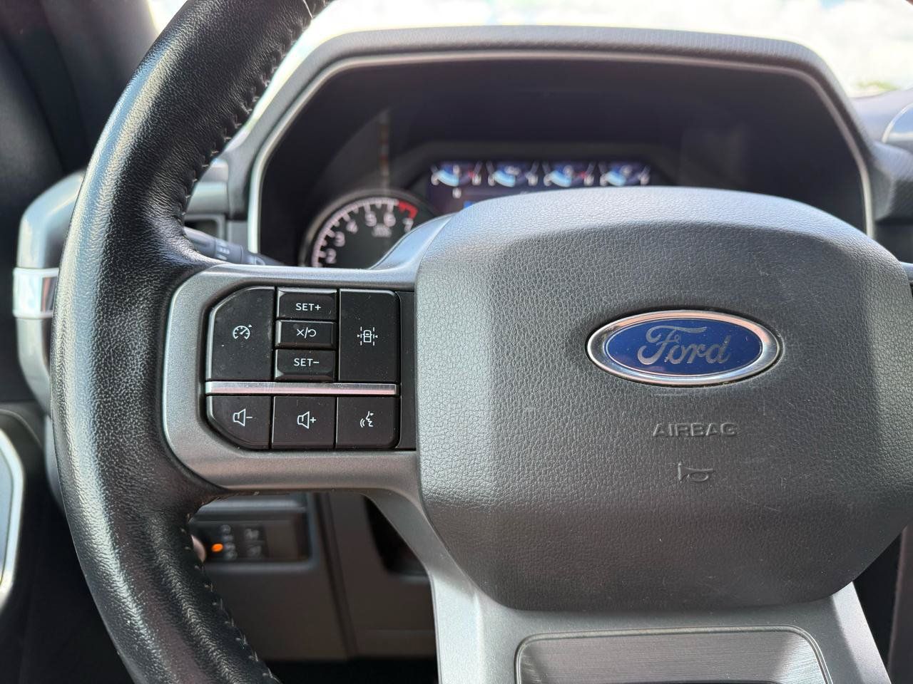 Used 2022 Ford F150 XLT w/ Equipment Group 302A High AWD/4WD image 23