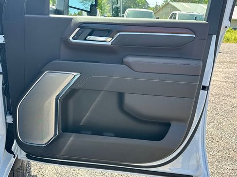 New 2026 GMC Sierra 3500 Denali w/ Denali Reserve Package AWD/4WD image 15
