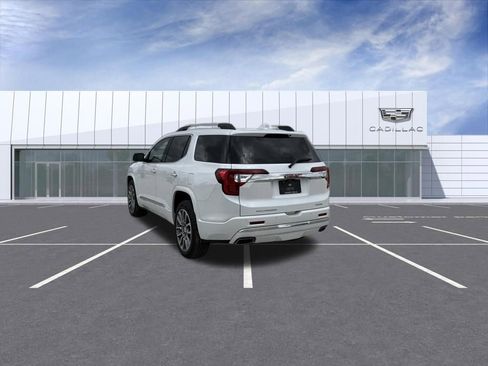Used 2023 GMC Acadia Denali w/ Denali Ultimate Package AWD/4WD image 11