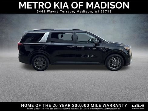 Used 2026 Kia Carnival EX FWD image 7