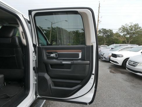 Used 2014 RAM 2500 Laramie w/ Convenience Group AWD/4WD image 24