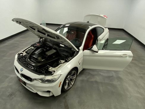 Used 2015 BMW M4 Coupe w/ Executive Package RWD image 40