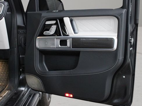 Used 2025 Mercedes-Benz G 63 AMG 4MATIC image 23