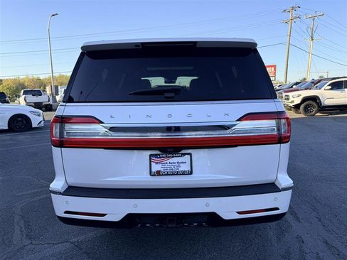 Used 2019 Lincoln Navigator L Reserve w/ Cargo Package AWD/4WD image 6