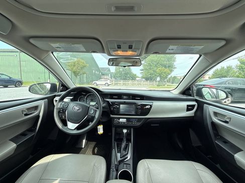 Used 2014 Toyota Corolla LE FWD image 15