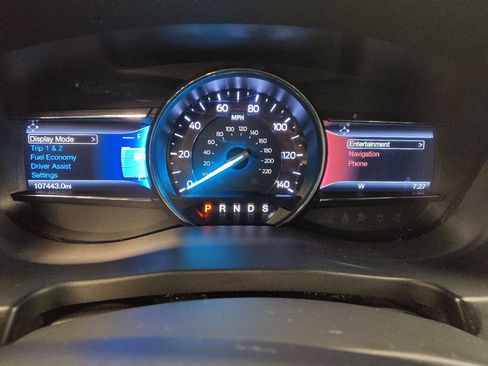 Used 2017 Ford Explorer XLT w/ Equipment Group 202A AWD/4WD image 23