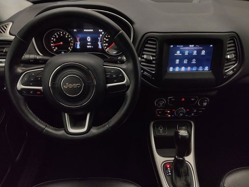 Used 2018 Jeep Compass Latitude w/ Popular Equipment Group FWD image 22